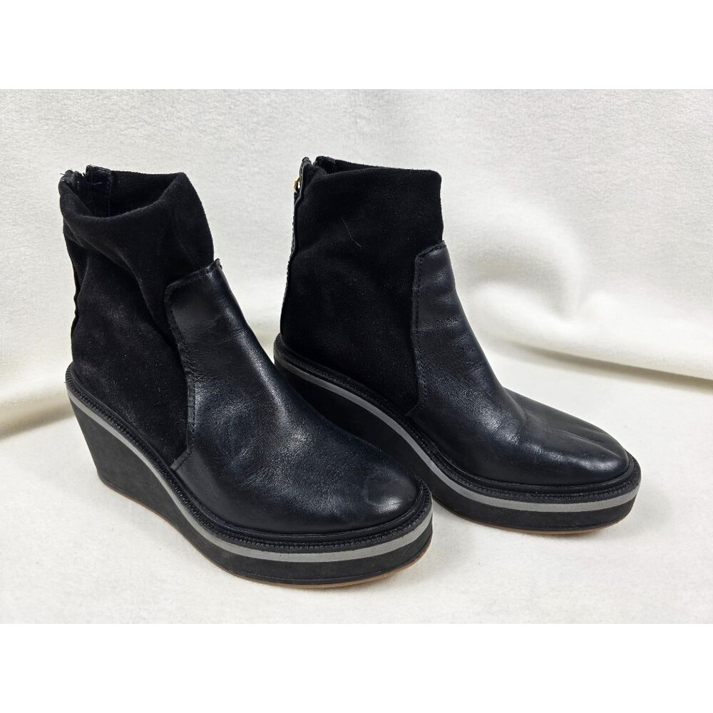 Louise et Cie Size 7 Sanji Black Leather Wedge Ankle Booties Back Zipper
